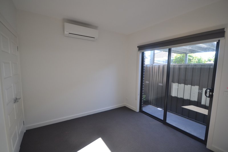 Photo - 2/5 Ameily Crescent, Reservoir VIC 3073 - Image 7