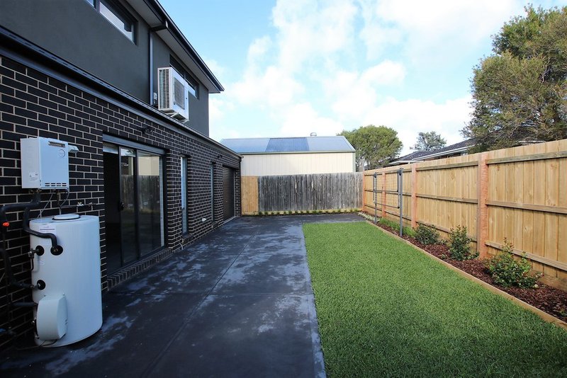 Photo - 2/5 Ameily Crescent, Reservoir VIC 3073 - Image 14