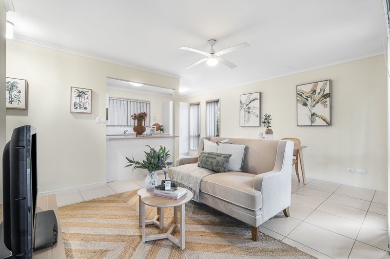 Photo - 25 Ammons Street, Browns Plains QLD 4118 - Image 2