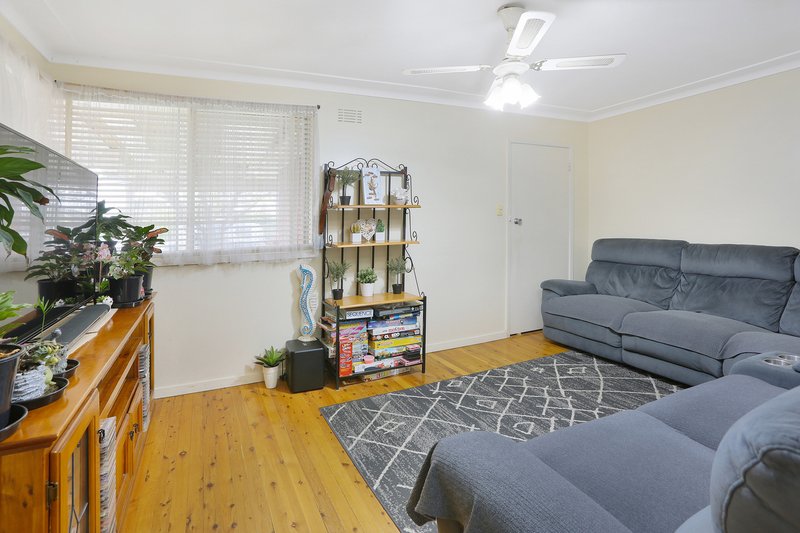 Photo - 25 Andrews Avenue, Toongabbie NSW 2146 - Image 2