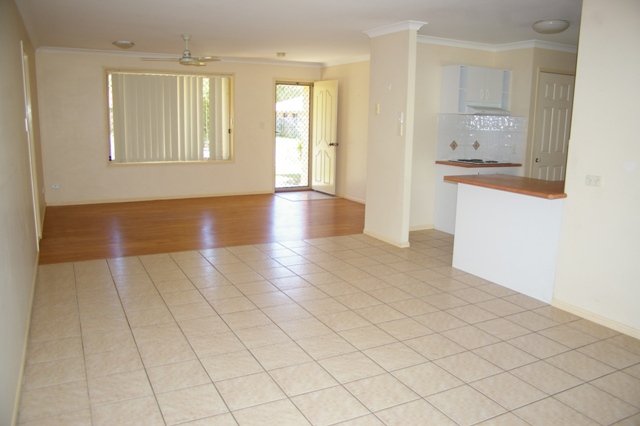 Photo - 25 Antigua Crescent, Deception Bay QLD 4508 - Image 4