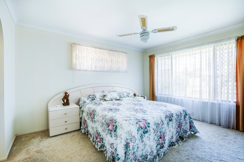 Photo - 25 Arcadia Drive, Mermaid Waters QLD 4218 - Image 4