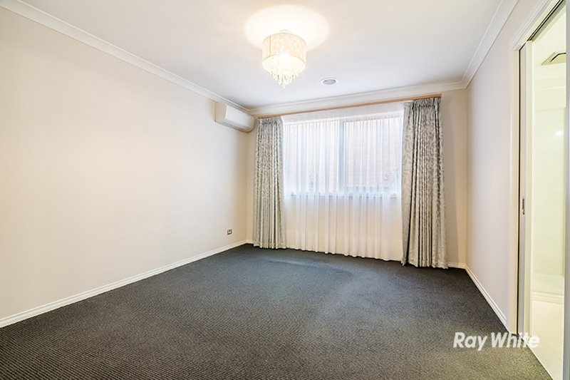 Photo - 25 Artfield Street, Cranbourne East VIC 3977 - Image 3