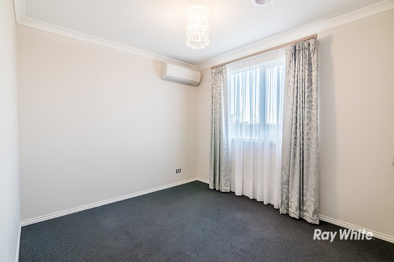 Photo - 25 Artfield Street, Cranbourne East VIC 3977 - Image 12