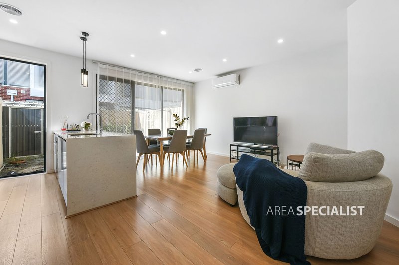 Photo - 25 Aspect Drive, Keysborough VIC 3173 - Image 8