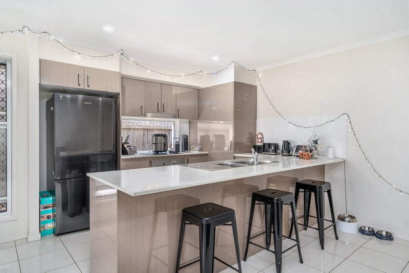 Photo - 25 Aspire Parade, Griffin QLD 4503 - Image 3