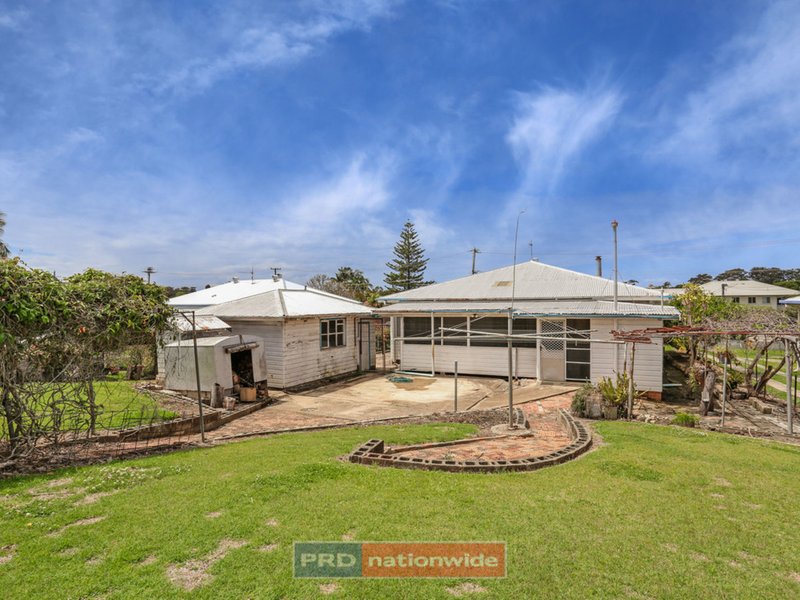 Photo - 25 Azalea Avenue, Coffs Harbour NSW 2450 - Image 2