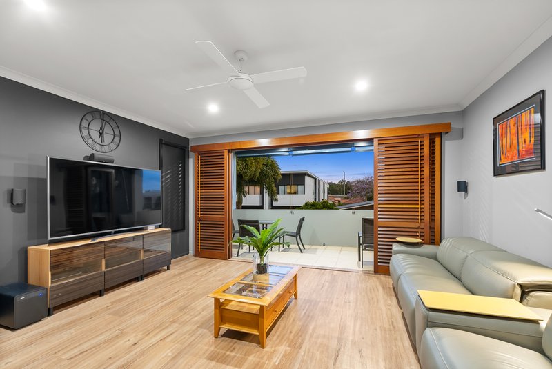 Photo - 2/5 Bali Avenue, Palm Beach QLD 4221 - Image 12