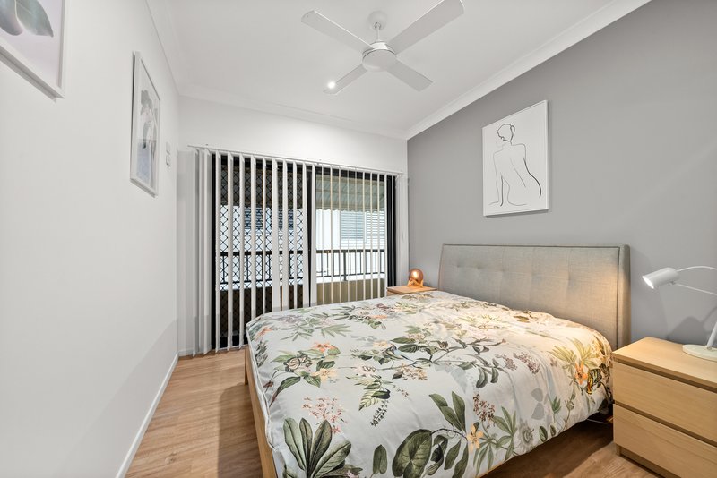 Photo - 2/5 Bali Avenue, Palm Beach QLD 4221 - Image 16