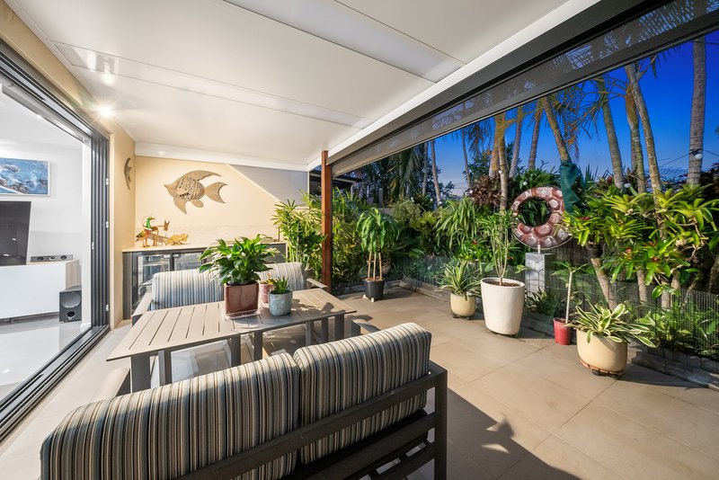 Photo - 2/5 Bali Avenue, Palm Beach QLD 4221 - Image 26