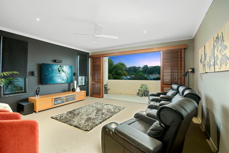 Photo - 2/5 Bali Avenue, Palm Beach QLD 4221 - Image 7