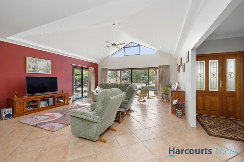 Photo - 25 Ballagar Road, Byford WA 6122 - Image 14