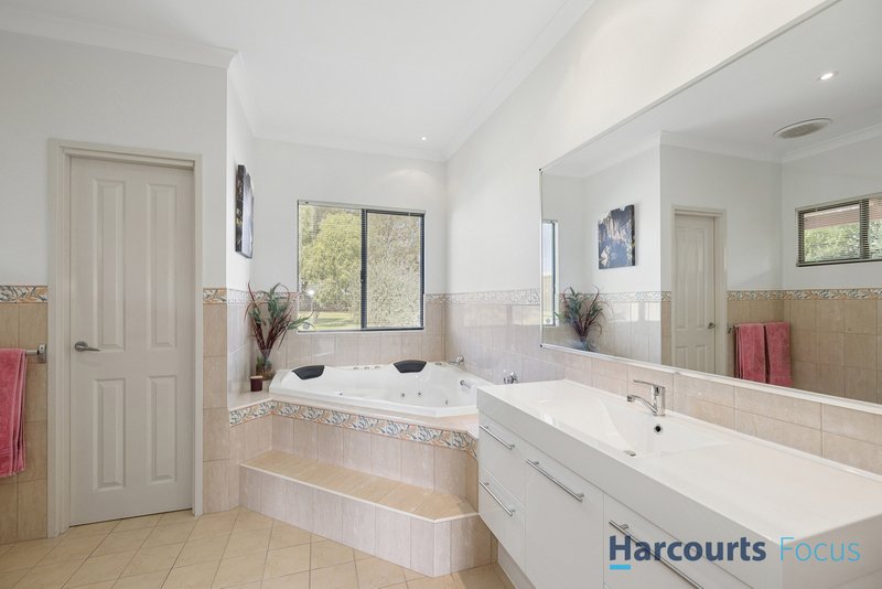 Photo - 25 Ballagar Road, Byford WA 6122 - Image 17