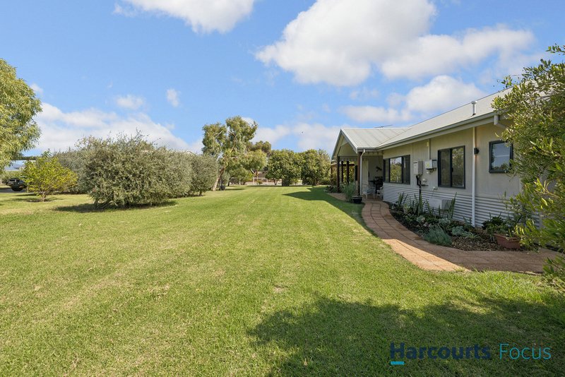 Photo - 25 Ballagar Road, Byford WA 6122 - Image 32