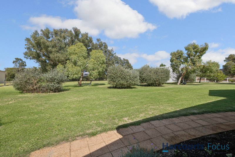 Photo - 25 Ballagar Road, Byford WA 6122 - Image 34