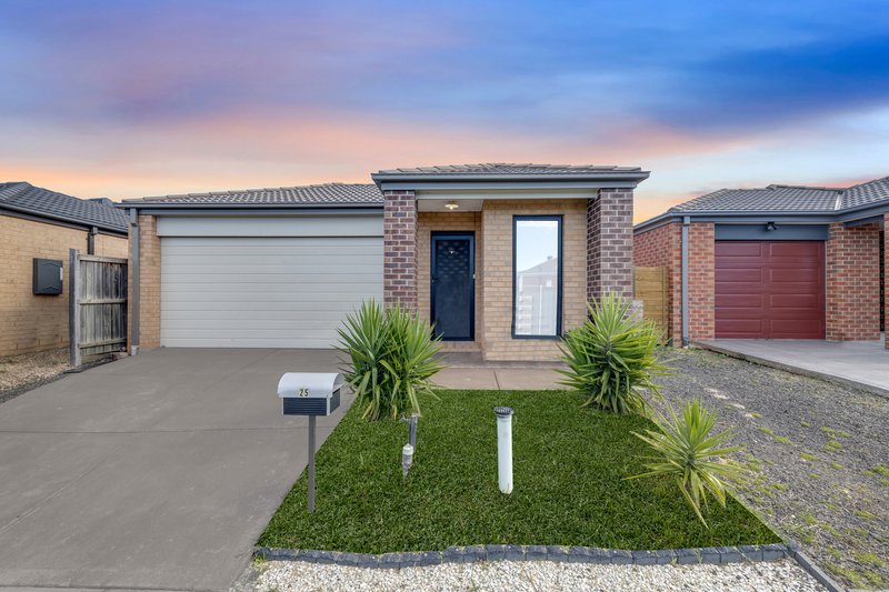 25 Balvicar Way, Mernda VIC 3754