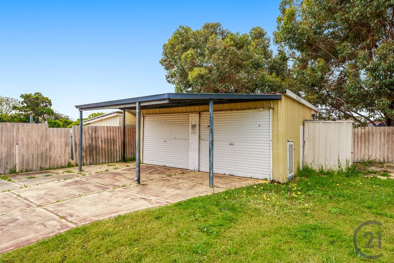 Photo - 25 Bampton Way, Warnbro WA 6169 - Image 13