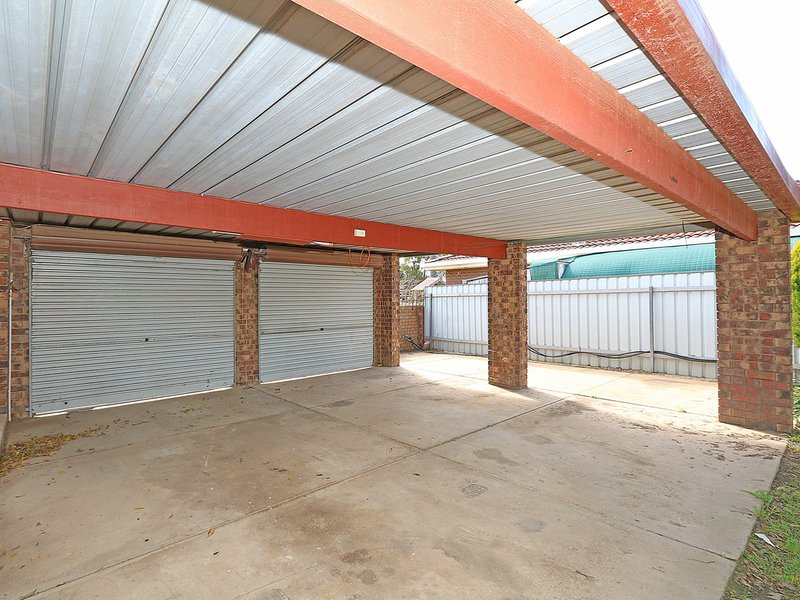 Photo - 25 Bandera Avenue, Glenfield Park NSW 2650 - Image 9