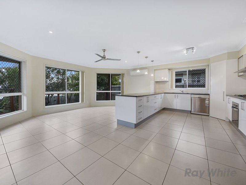 Photo - 25 Barambah Circuit, Warner QLD 4500 - Image 4