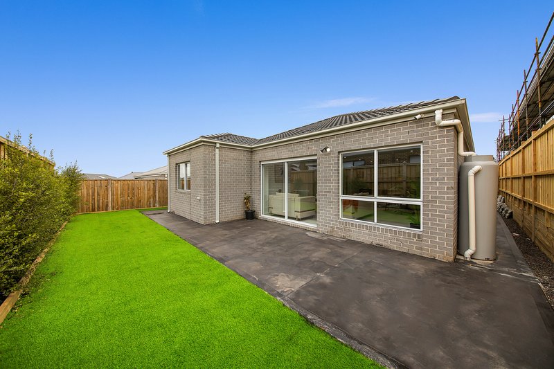 Photo - 25 Barolo Loop, Sunbury VIC 3429 - Image 25