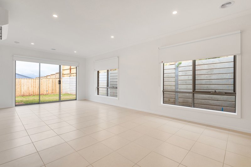 Photo - 25 Basil Drive, Wallan VIC 3756 - Image 6