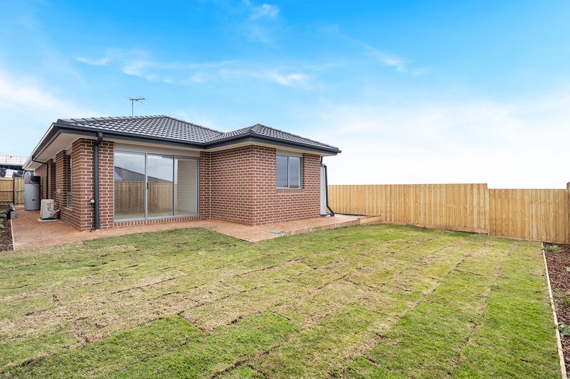 Photo - 25 Basil Drive, Wallan VIC 3756 - Image 15