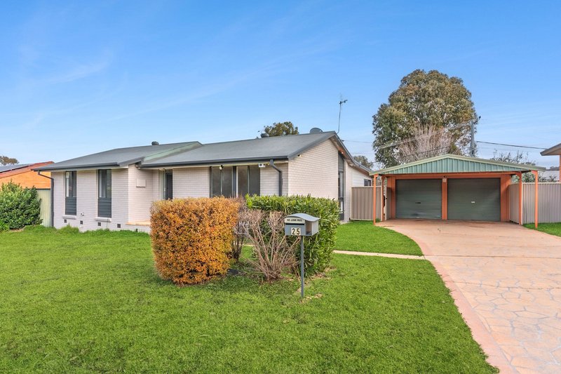 Photo - 25 Battersby Circuit, Kambah ACT 2902 - Image 1