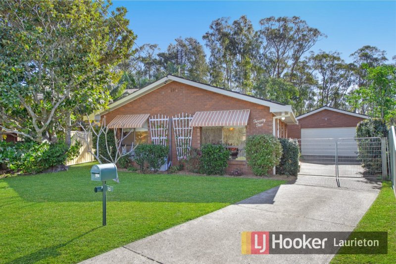 25 Bayside Avenue, North Haven NSW 2443