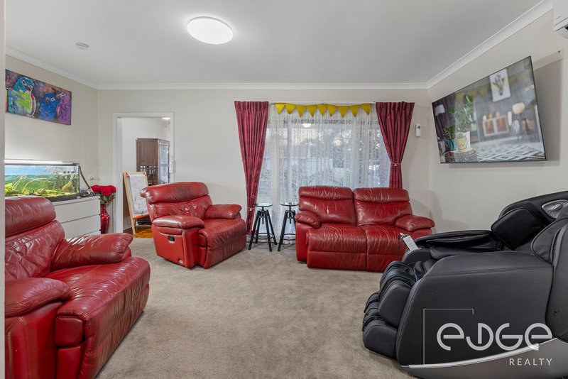 Photo - 25 Beaminster Road, Elizabeth Park SA 5113 - Image 6