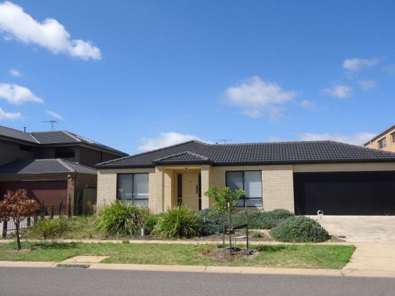 Photo - 25 Beaurepaire Drive, Point Cook VIC 3030 - Image 12