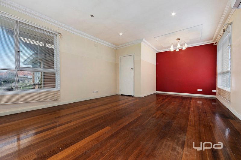 Photo - 25 Beaver Street, St Albans VIC 3021 - Image 4