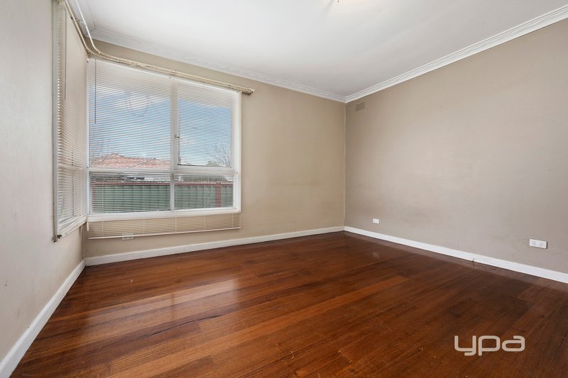 Photo - 25 Beaver Street, St Albans VIC 3021 - Image 6