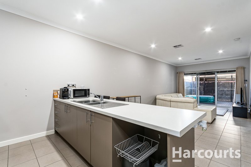 Photo - 25 Bellini Gardens, Alkimos WA 6038 - Image 7