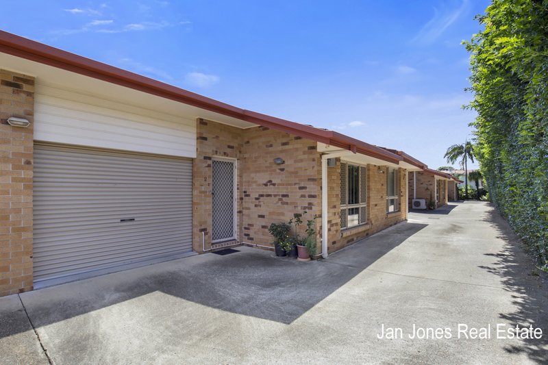 Photo - 2/5 Belvedere Street, Clontarf QLD 4019 - Image 2