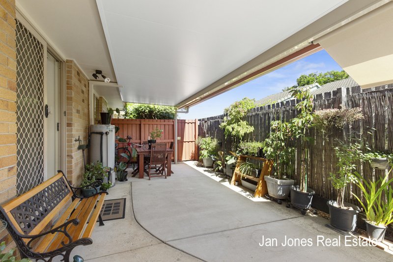 Photo - 2/5 Belvedere Street, Clontarf QLD 4019 - Image 3