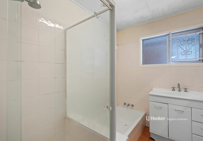 Photo - 25 Benaud Street, Macgregor QLD 4109 - Image 11