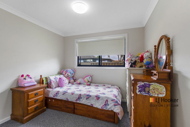 Photo - 25 Bennett Road, Colyton NSW 2760 - Image 4