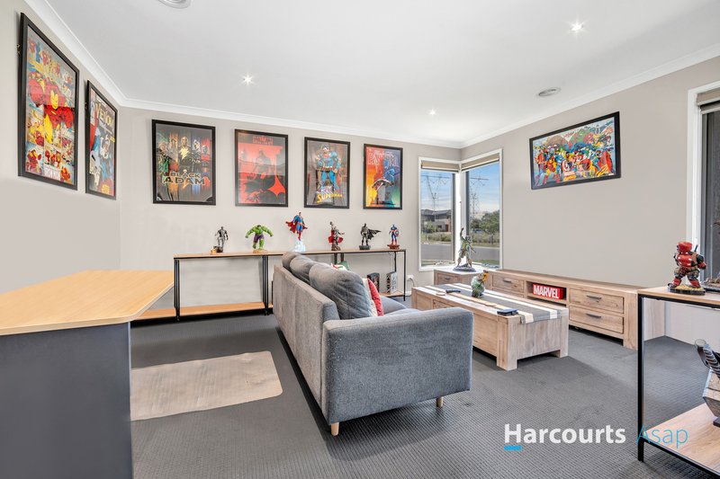 Photo - 25 Bernardins Street, Clyde North VIC 3978 - Image 2