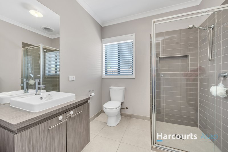 Photo - 25 Bernardins Street, Clyde North VIC 3978 - Image 7