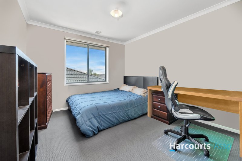 Photo - 25 Bernardins Street, Clyde North VIC 3978 - Image 13