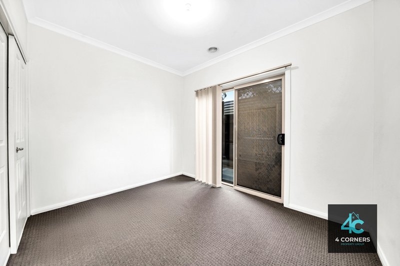 Photo - 2/5 Bernhardt Avenue, Hoppers Crossing VIC 3029 - Image 8