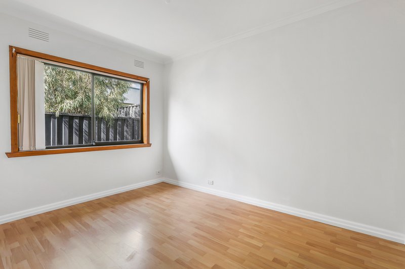 Photo - 25 Birmingham Street, Springvale VIC 3171 - Image 5