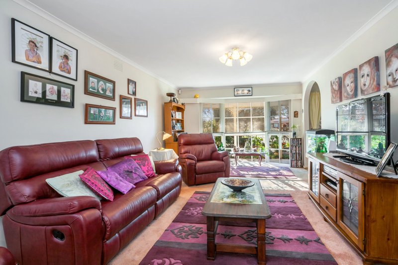 Photo - 25 Blackman Avenue, Mill Park VIC 3082 - Image 2