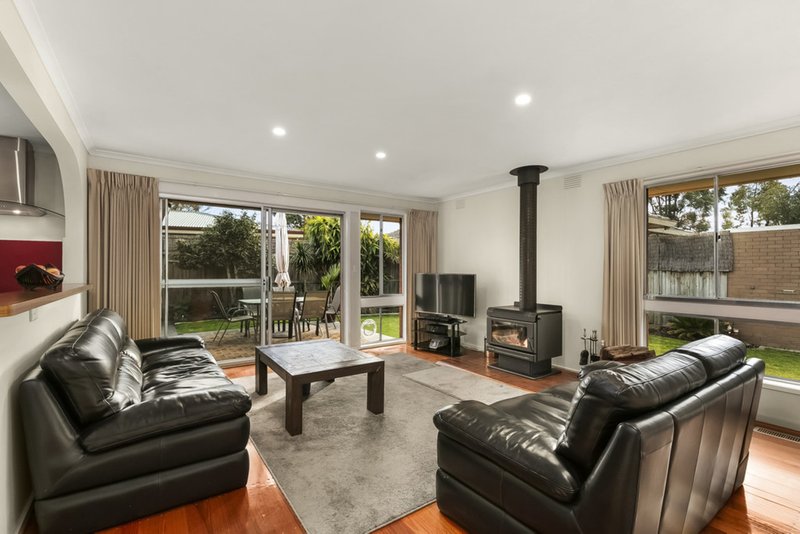 Photo - 25 Blackwood Drive, Wheelers Hill VIC 3150 - Image 5