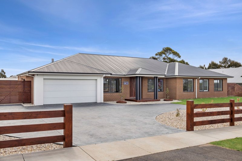 25 Blanchfield Drive, Kyneton VIC 3444