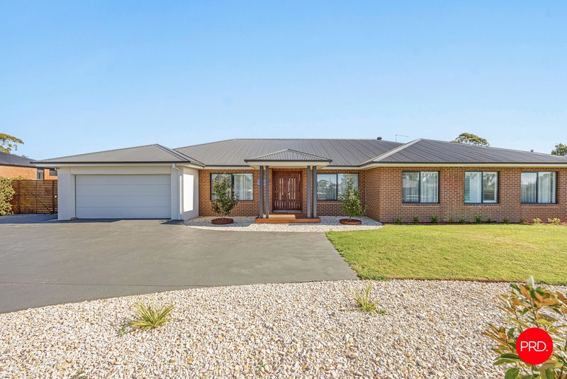 Photo - 25 Blanchfield Drive, Kyneton VIC 3444 - Image 1