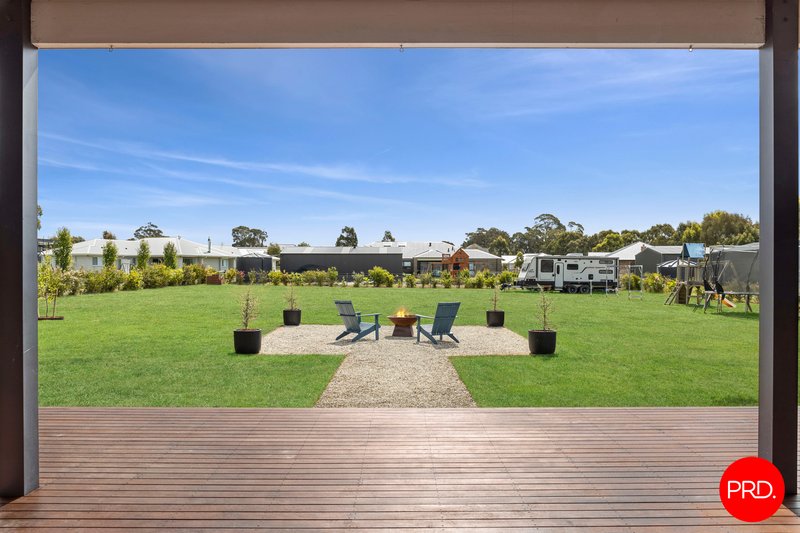 Photo - 25 Blanchfield Drive, Kyneton VIC 3444 - Image 6