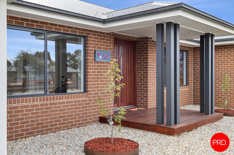 Photo - 25 Blanchfield Drive, Kyneton VIC 3444 - Image 7