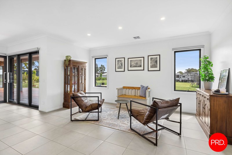 Photo - 25 Blanchfield Drive, Kyneton VIC 3444 - Image 12