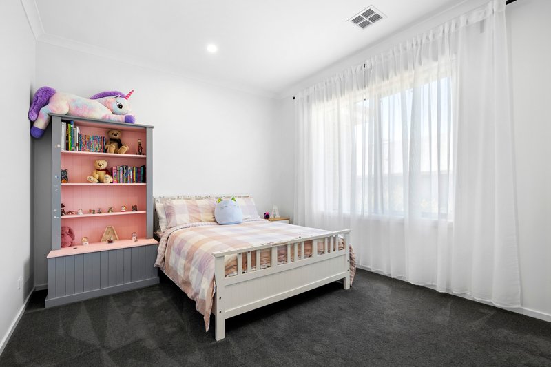 Photo - 25 Blanchfield Drive, Kyneton VIC 3444 - Image 21